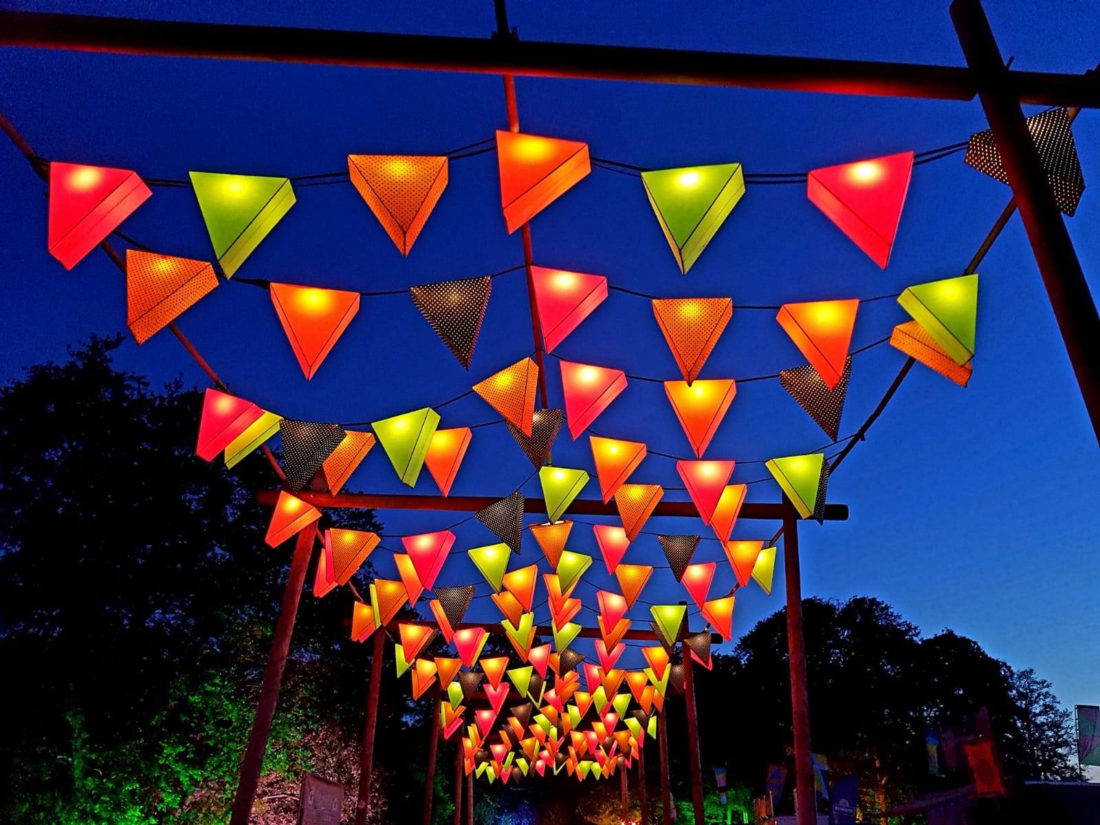 Showline Verlichte Vlaggen Manana Manana (Nacht)